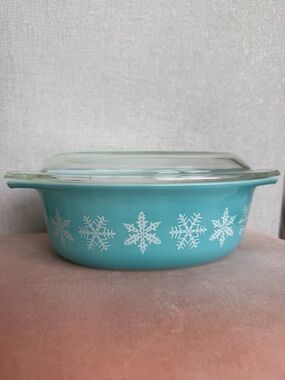 Vintage Pyrex 043 Turquoise Snowflake Casserole Dish w Lid 1.5Qt USA